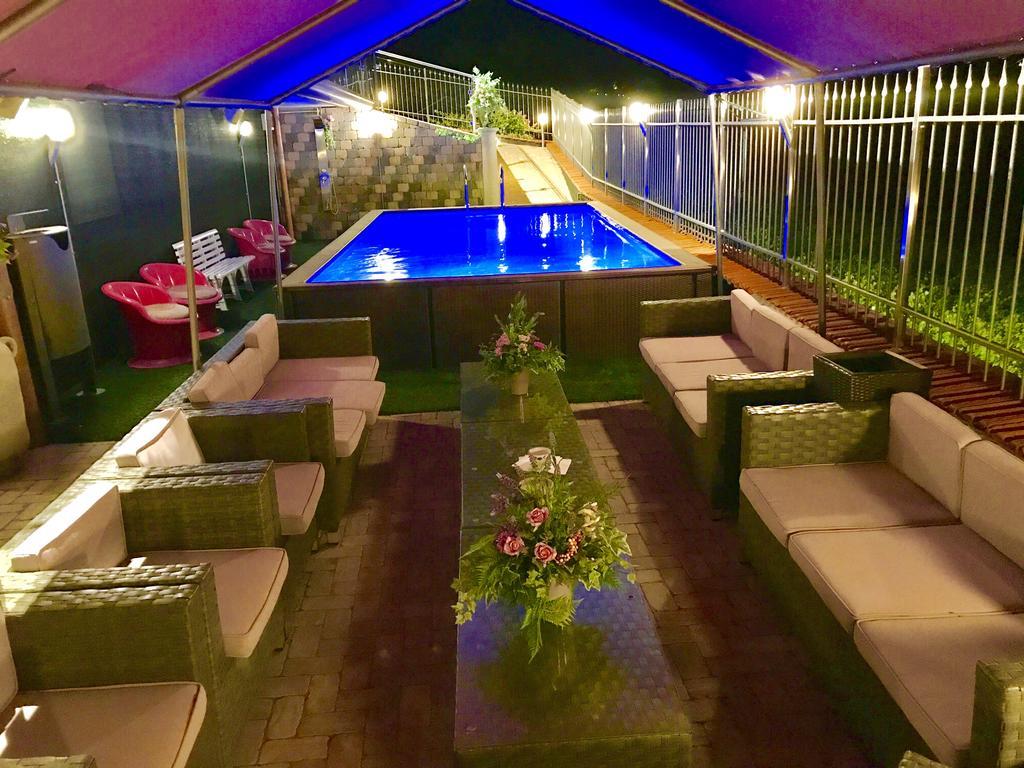 Wellness Suite Na' Canuna' Roddi Exteriör bild