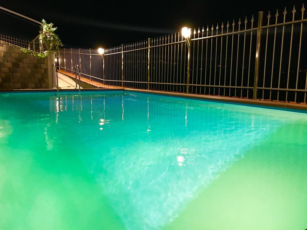 Wellness Suite Na' Canuna' Roddi Exteriör bild
