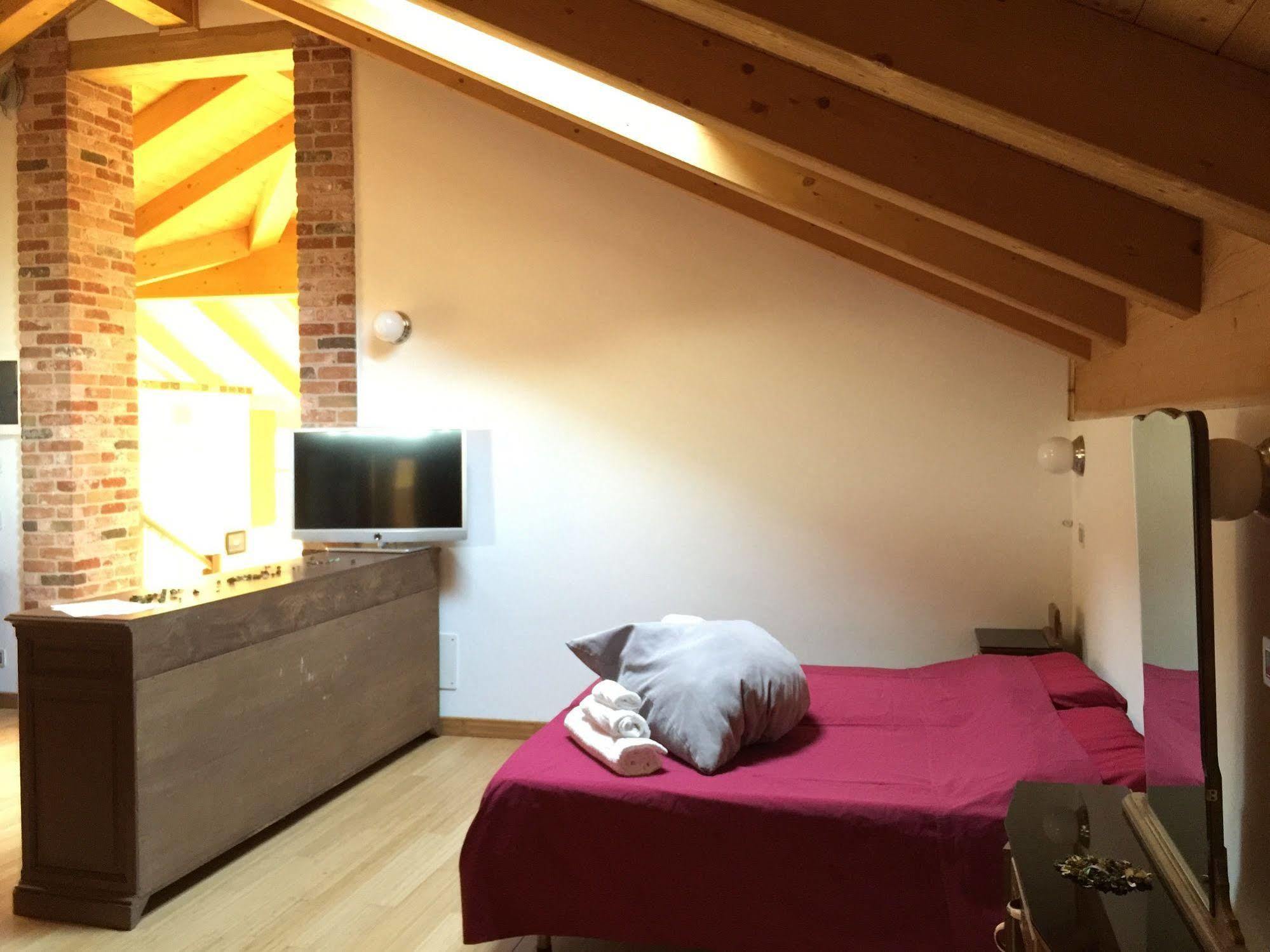 Wellness Suite Na' Canuna' Roddi Exteriör bild