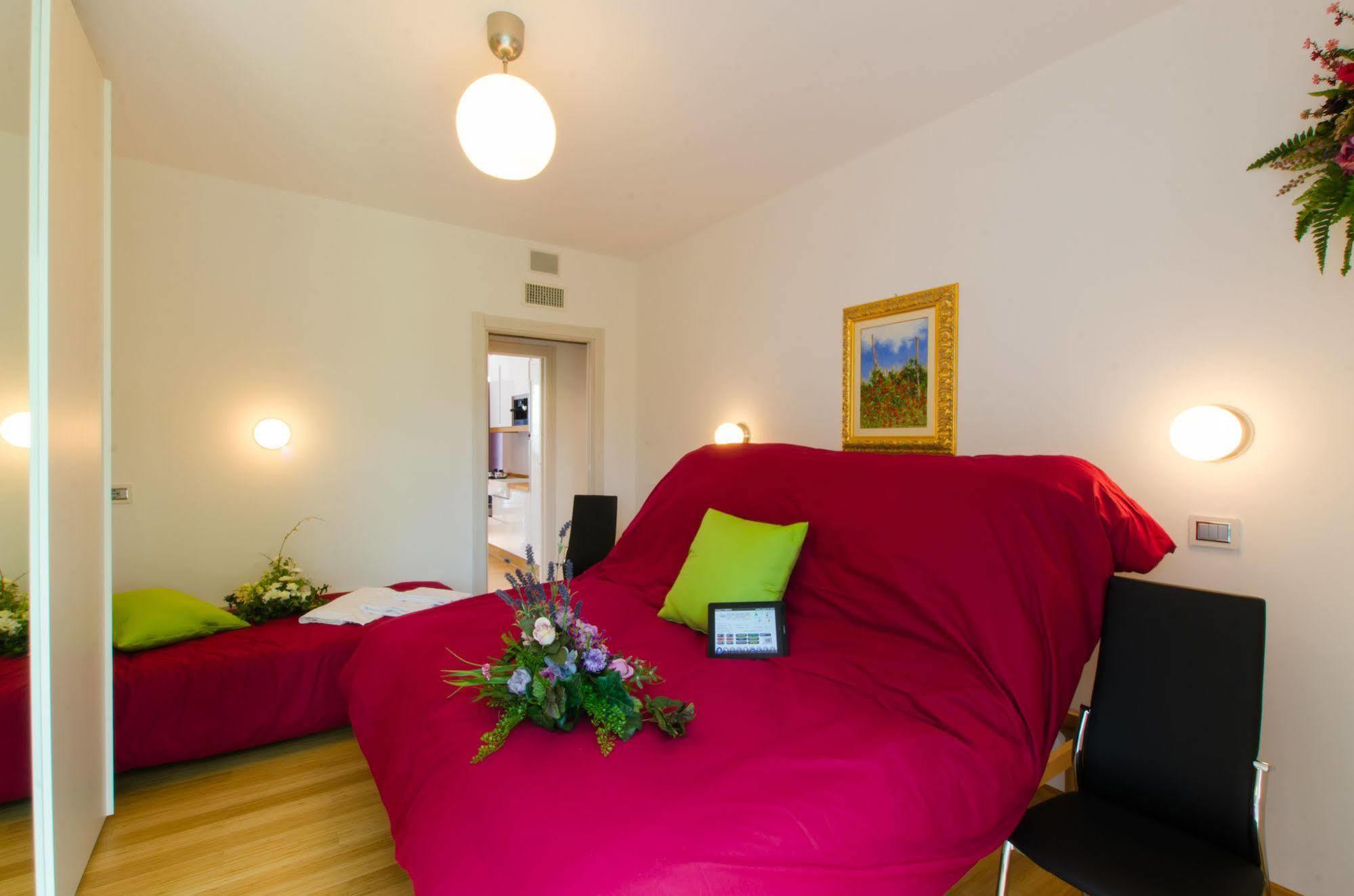 Wellness Suite Na' Canuna' Roddi Exteriör bild
