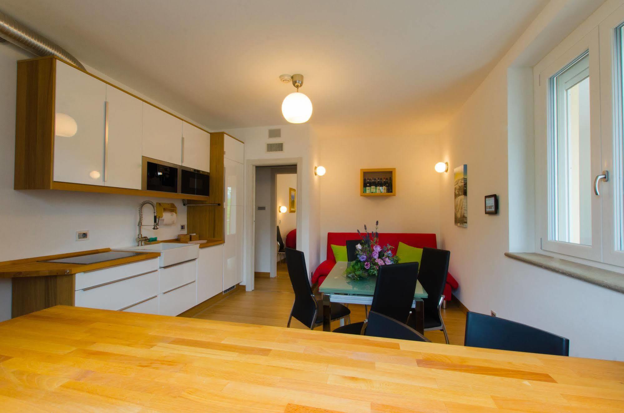 Wellness Suite Na' Canuna' Roddi Exteriör bild